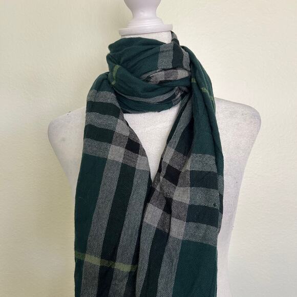 Burberry Plaid Checkered Scarf Green Black Merino Wool Wrap Unisex OS Winter - Picture 2 of 9